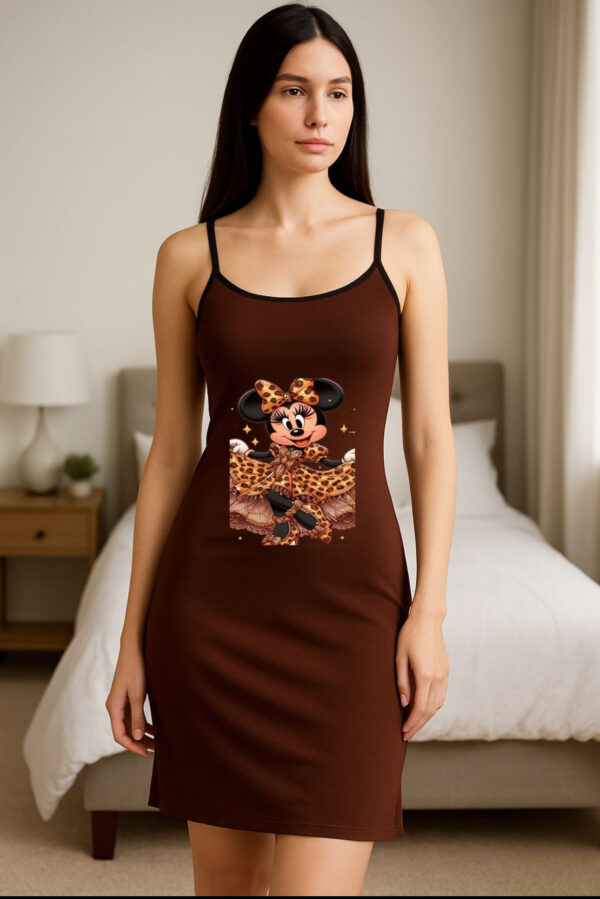 Robe marron avec imprimé Minnie Mouse au style léopard